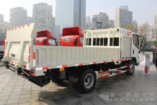 解放虎VH 4×2純電動車 (4).jpg