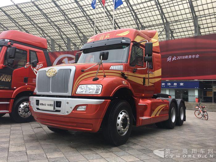 解放安捷e 6x4牽引車.JPG