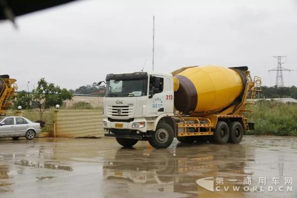 30臺攪拌車惠州交車，“限時服務承諾”為用戶保駕護航！7.jpg