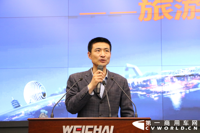 交通運輸部科學研究院研究員、中國交通運輸協會專家熊燕舞做主題演講.png