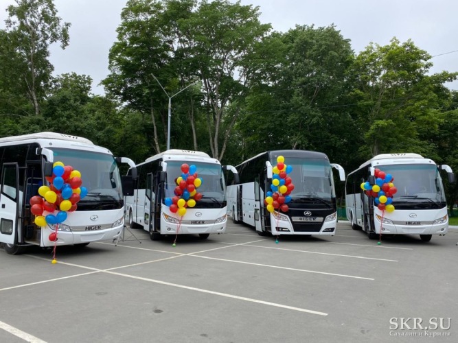 7月底，批量蘇州金龍海格旅游客車正式交付俄羅斯遠東地區薩哈林州首府南薩哈林斯克。該批訂單為政府采購項目，薩哈林州、南薩哈林斯克市兩級政府領導以及蘇州金龍俄羅斯經銷商代表參加儀式。