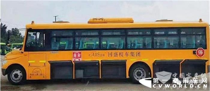 校車(chē)安全關(guān)乎學(xué)童的成長(zhǎng)和未來(lái)。中通客車(chē)精耕校車(chē)十余載，一直以更科學(xué)、更健康、更貼心的產(chǎn)品，貼心守護(hù)學(xué)童成長(zhǎng)的每一程。