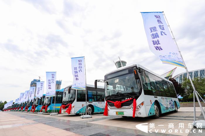 中通客車產品路線持續進階、成果不斷，走出了一條獨具“中通特色”的創新發展之路。