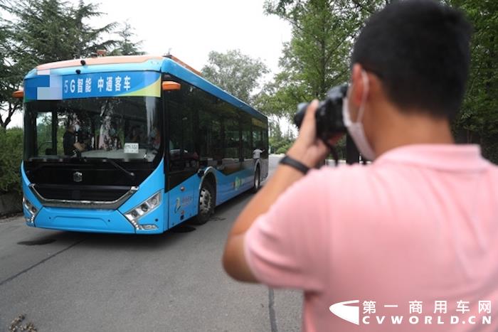 中通客車產品路線持續進階、成果不斷，走出了一條獨具“中通特色”的創新發展之路。