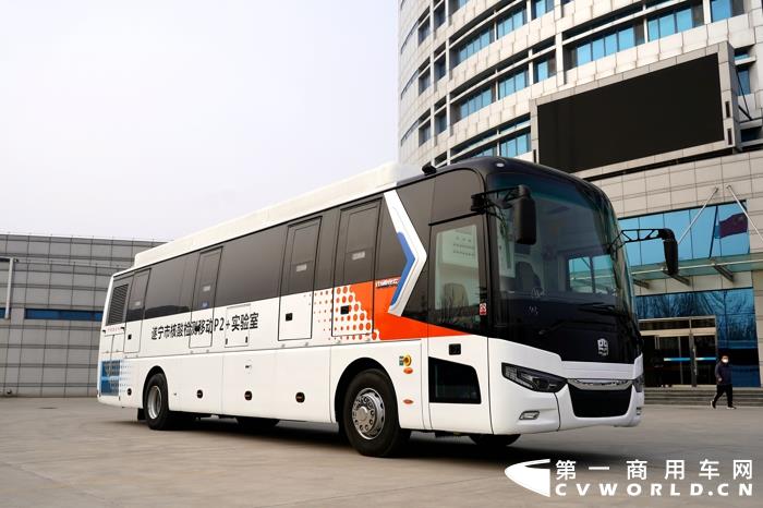 中通核酸檢測(cè)車.jpg