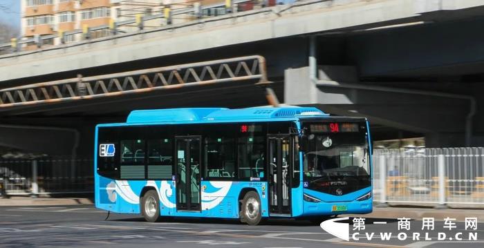 發現沒，北京市區的公交車又添“新伙伴”了，沒錯，就是福田歐輝客車家族新成員——歐輝BJ6109城市客車。