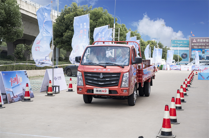 7月3日，北汽瑞翔“1元搏一噸油——博騰M3微卡車王挑戰賽”在山東臨沂拉開序幕。