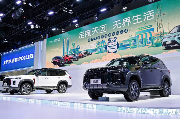 豪華硬派全尺寸SUV“領地”成都車展全球首發.png