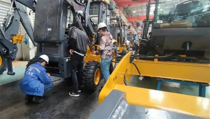 近年來，一汽解放加快海外市場布局，商用車海外業務發展全面提速，銷量和市場份額不斷提升。2022年1-8月解放出口14537輛，同比增長62.8%。