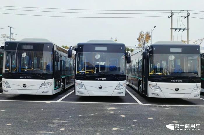 12月30日，50輛歐輝BJ6105純電動城市客車正式交付荊州公交，車輛將投入運營當地市區及城郊線路，在助力公共出行惠民便民的同時，也帶動古城綠色崛起。