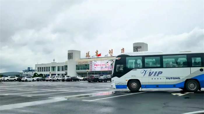 宇通客車作為我國客車制造業(yè)中堅(jiān)力量，必將以先進(jìn)的技術(shù)和品質(zhì)擔(dān)當(dāng)，滿足不同的市場需求，為旅游行業(yè)的高質(zhì)量發(fā)展添磚加瓦，帶您暢游天南地北，體驗(yàn)品質(zhì)出行。