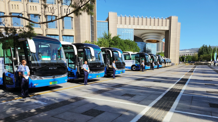 福田歐輝BJ6117純電客車榮耀護航2023中國產業轉移發展對接活動3‘’.png