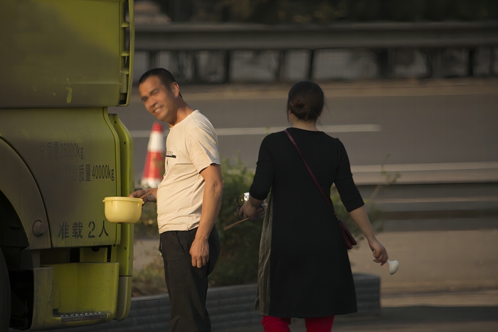 長期以來，廣大貨車司機以車為家、與路為伴，奔波在運輸一線，為經(jīng)濟社會發(fā)展作出重要貢獻，但是他們卻默默承擔了很多風險。