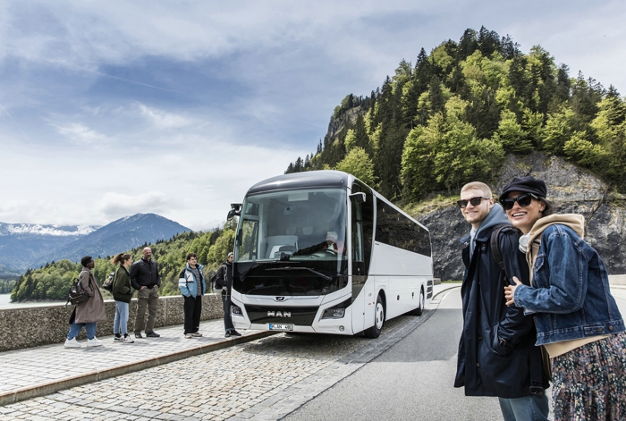 時隔四年，布魯塞爾客車展Busworld再次重磅回歸，曼恩商用車帶來了多款NEOPLAN創新型巴士及智能化車載服務，進一步優化道路運輸解決方案。