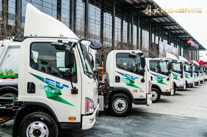 【第一商用車網 原創】自2023年9月份起，我國新能源輕卡市場已連續3個月銷量超過6000輛，12月份，新能源輕卡市場還能保持超6000輛的高水準嗎？2023年，新能源輕卡市場最終會交上一份怎樣的年終成績單呢？