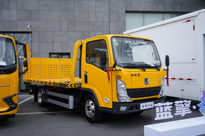 濰柴新能源商用車推出清障車新品5.png