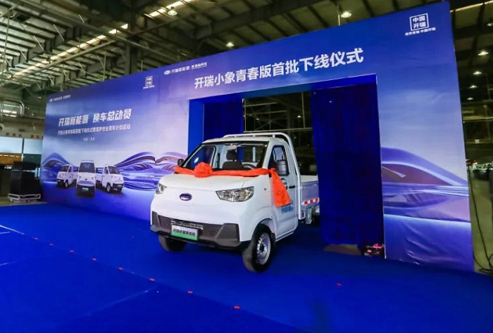 【第一商用車網(wǎng) 原創(chuàng)】2023年，微卡市場以9連增、累計增長24%的表現(xiàn)收官，在卡車四個細分市場中增幅僅次于重卡市場，這樣的表現(xiàn)算不上優(yōu)秀，但至少是合格的。2024年，微卡市場表現(xiàn)又會是如何呢？開年首勝會來得早一些嗎？