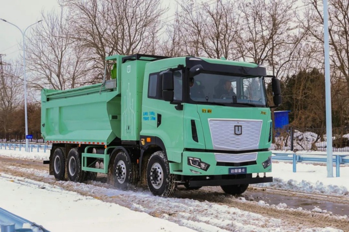 【第一商用車網 原創】2024年1月份，新能源自卸車市場同比增幅僅有52%，遠低于新能源牽引車、換電重卡等新能源重卡其他細分市場。年2月份，新能源重卡市場整體銷量同比增長70%，仍可算到大增范疇。新能源自卸車表現又是如何的呢？跑輸還是跑贏？