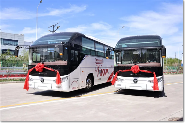 【第一商用車網 原創】4月份，宇通客車、中通客車、福田歐輝、遠程新能源商用車、亞星客車、廈門金旅等各客車制造企業，在國內外市場紛紛獲得了可觀的訂單，客車市場也有望持續回暖。