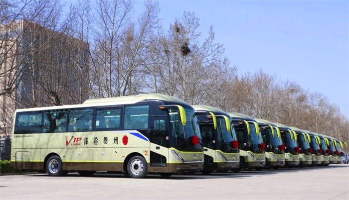 【第一商用車網 原創】4月，新能源客車市場熱鬧非凡，品牌傳播熱點層出不窮，市場呈現加速回暖跡象。