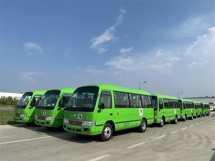 【第一商用車網(wǎng) 原創(chuàng)】2024年上半年，客車出口市場(chǎng)繼續(xù)火爆，我國客車企業(yè)捷報(bào)頻傳。