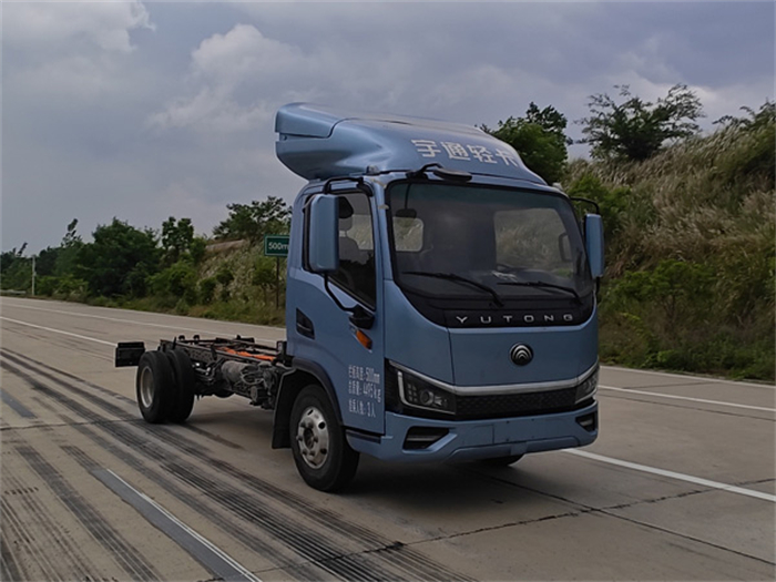 【第一商用車網 原創】經過前期的市場培育，對于終端用戶而言，新能源輕卡不再是讓人顧慮的運營工具。相反，良好的駕駛平順性、更為經濟的運營成本，加上不輸燃油輕卡的各項動力表現，城配經營者們愈發視新能源輕卡為賺取更高回報的香餑餑。