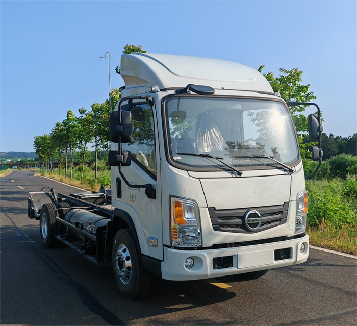 【第一商用車網 原創】經過前期的市場培育，對于終端用戶而言，新能源輕卡不再是讓人顧慮的運營工具。相反，良好的駕駛平順性、更為經濟的運營成本，加上不輸燃油輕卡的各項動力表現，城配經營者們愈發視新能源輕卡為賺取更高回報的香餑餑。