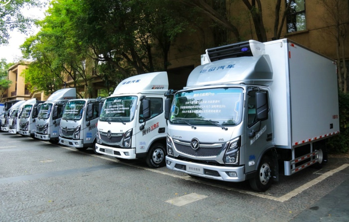 【第一商用車網 原創】6月份，卡車市場整體銷量環比5月份下降2%，同比也出現5%的下滑，重卡等細分市場也同步出現下滑，作為卡車市場占比最大的細分領域，輕卡市場在6月份表現如何？2024年半程走完，輕卡市場格局有沒有什么新的變化？