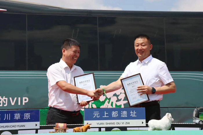 享北疆美景，赴草原之約。7月14日，以“相約草原·遇見(jiàn)那達(dá)慕”為主題的內(nèi)蒙古自治區(qū)第34屆草原那達(dá)慕在錫林浩特市盛大開(kāi)幕。