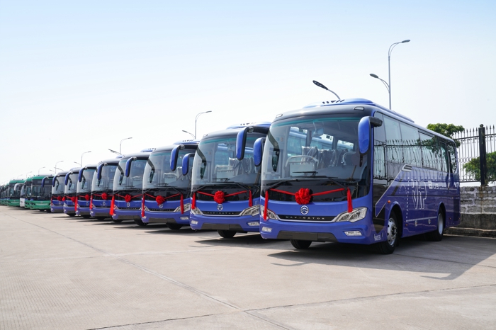 【第一商用車網 原創】客車出口市場在7月短暫“減速”之后，8月再度實現環同比大漲。