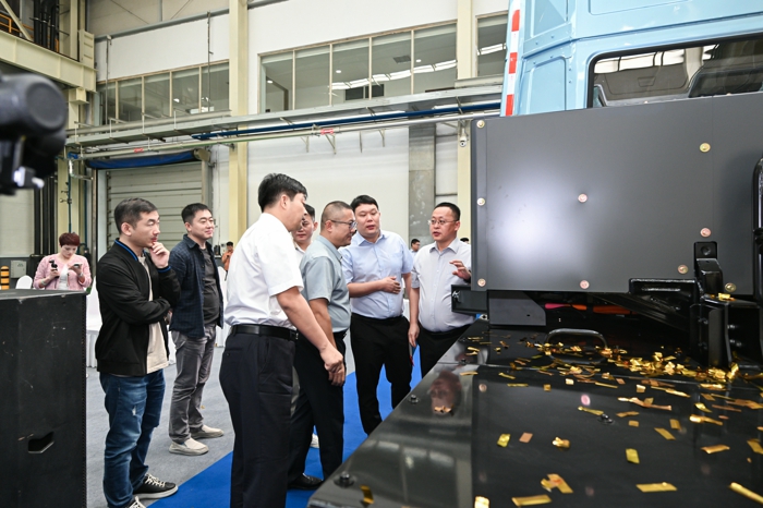 【第一商用車網 原創】新能源重卡市場井噴之下，行業不斷有大事件發生。