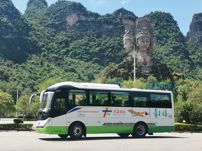 一部《黑神話：悟空》，讓中式美學的極致審美在這個夏天以出人意料的方式火爆“出圈”。寶藏旅游城市——大同，一舉貢獻了6個取景地，毫無疑問地火上加火！一時間，“跟著悟空游大同”引得眾多游客來到大同開啟了深度挖掘之旅。