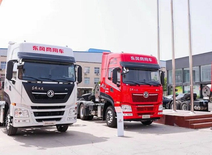 東風天龍系列牽引車.jpg