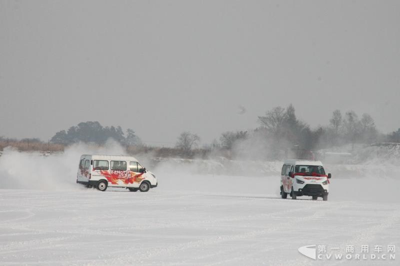 江鈴特順黑河英雄會冰雪挑戰激情上演