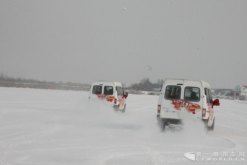 江鈴特順黑河英雄會冰雪挑戰激情上演