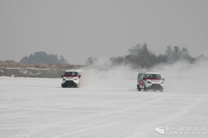 江鈴特順黑河英雄會冰雪挑戰激情上演