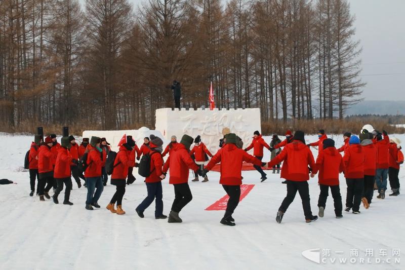 江鈴特順黑河英雄會冰雪挑戰激情上演