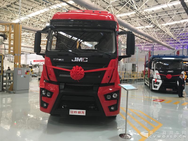 江鈴威龍6X4 9L牽引車