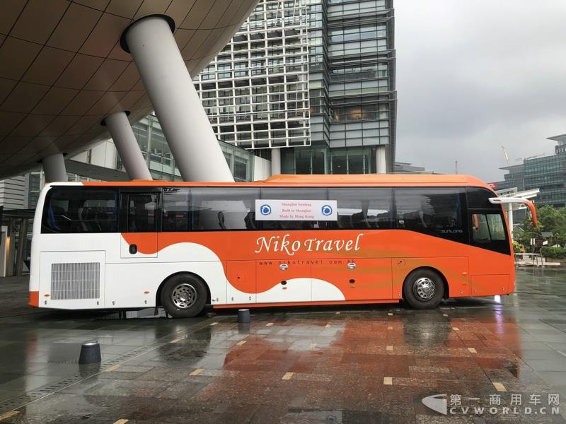 申龍SLK6116HKB歐六柴油客車，全部采用奔馳底盤