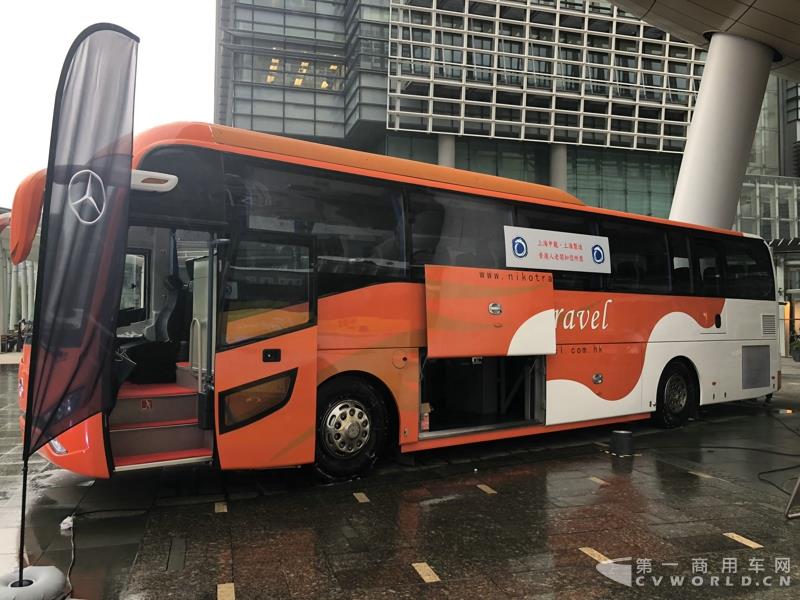 申龍SLK6116HKB歐六柴油客車，全部采用奔馳底盤