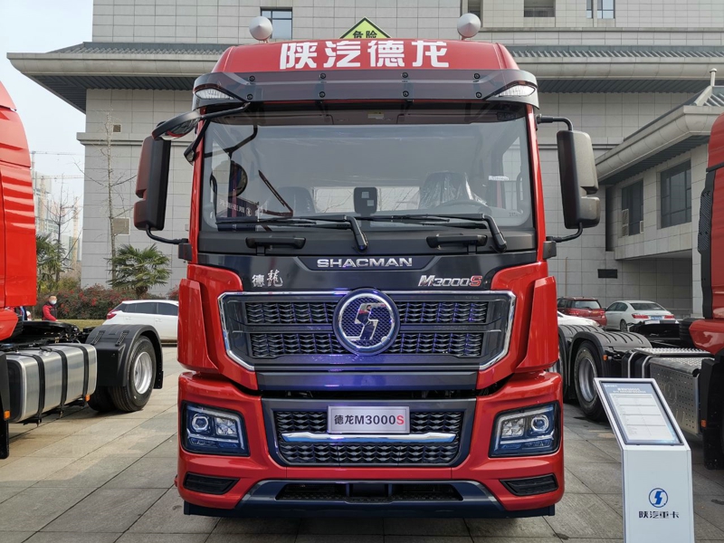 德龍M3000 S 6×4 460馬力國六危化品牽引車