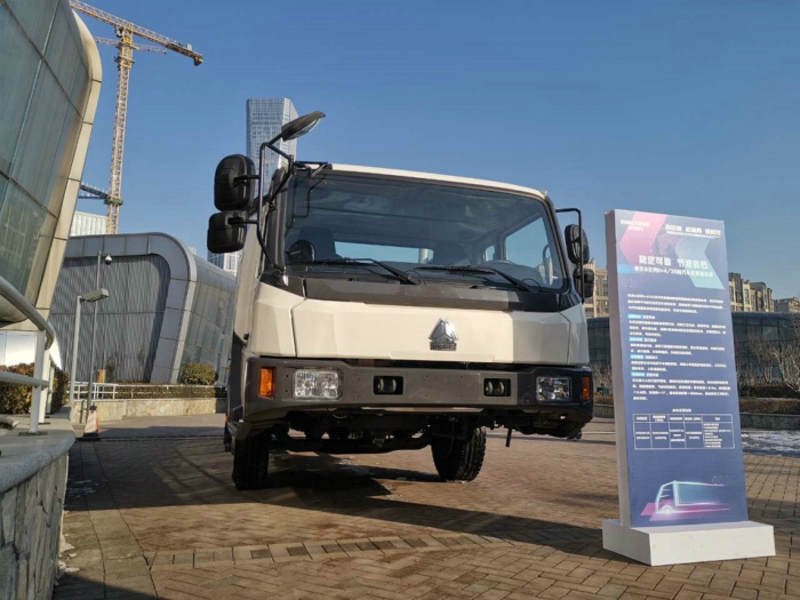 豪沃N系列6×4 25噸汽車起重機底盤